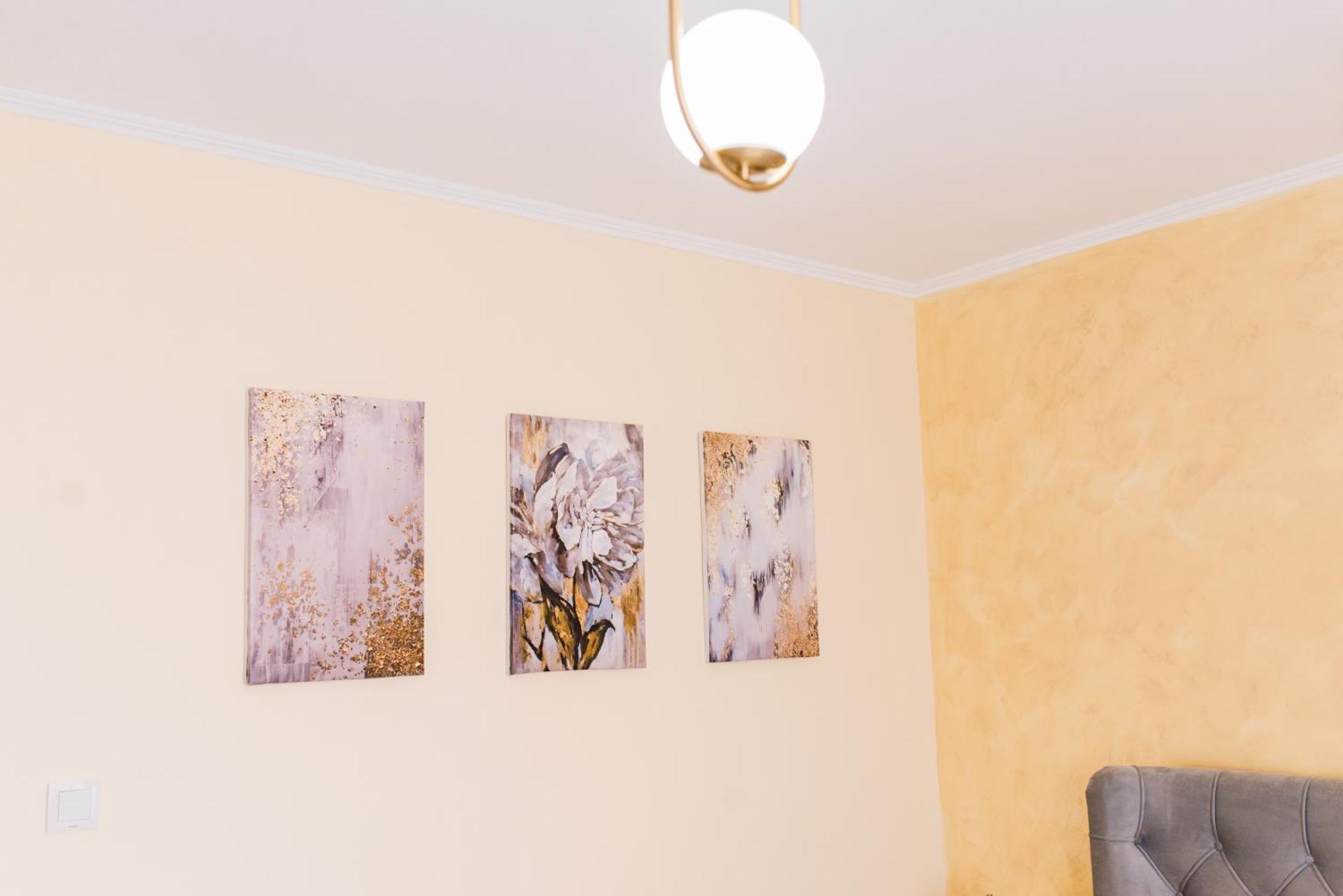 Central White Apartment ซาตูมาเร ภายนอก รูปภาพ