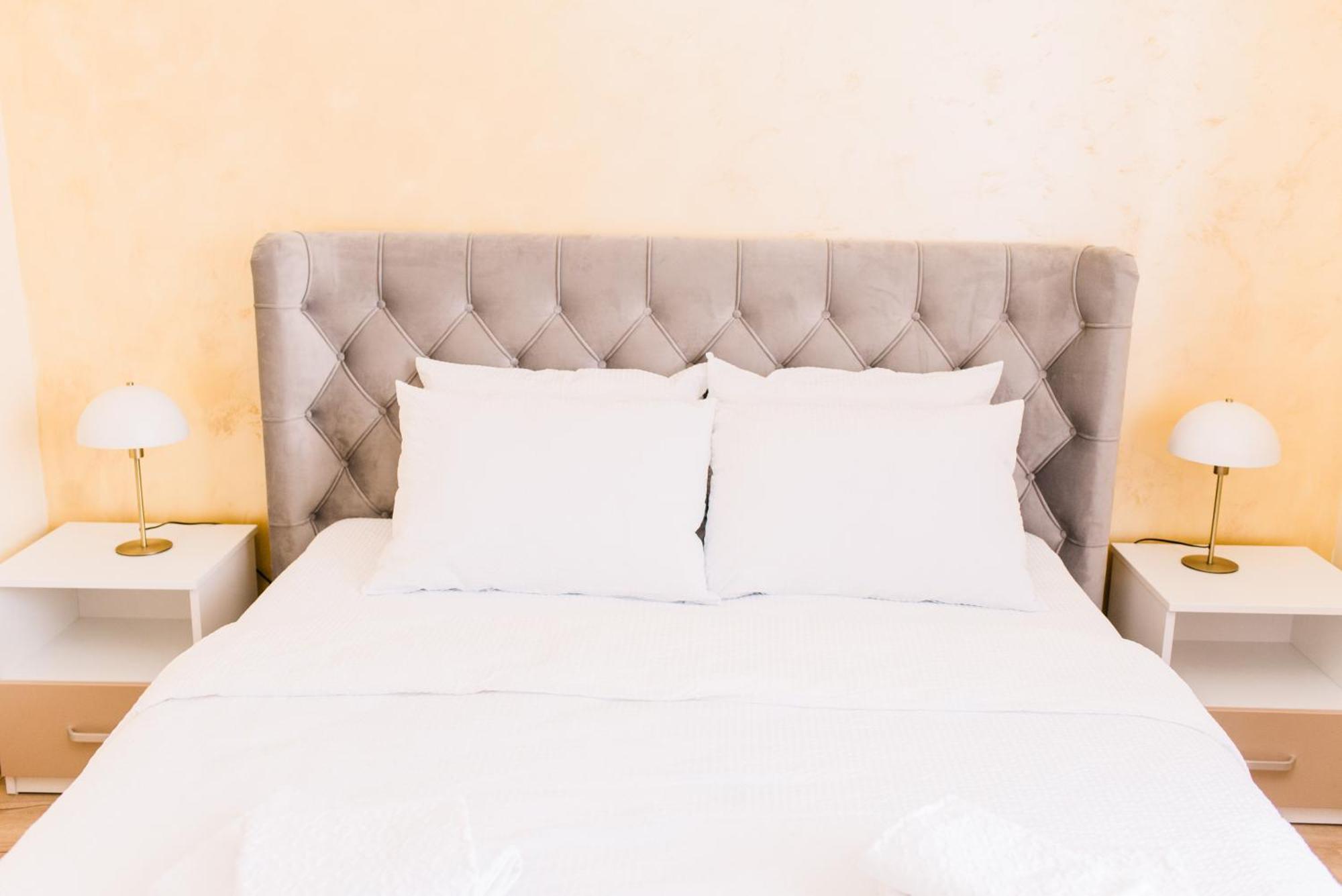 Central White Apartment ซาตูมาเร ภายนอก รูปภาพ
