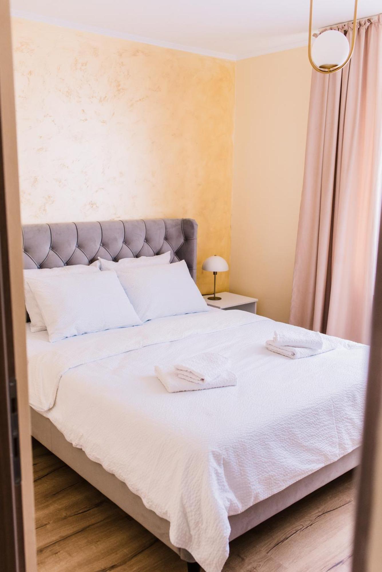 Central White Apartment ซาตูมาเร ภายนอก รูปภาพ